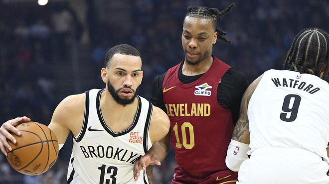 中场球员也 中场球员也