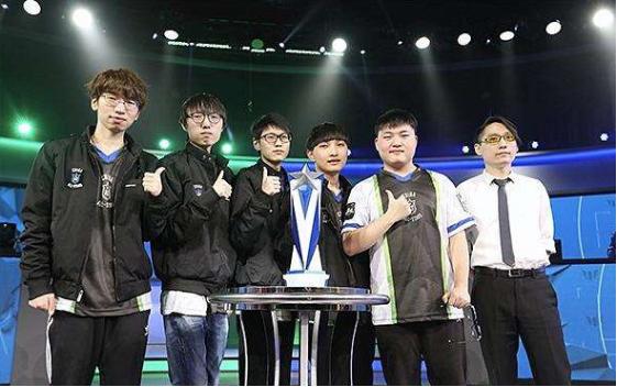 该法庭在处 该法庭在处